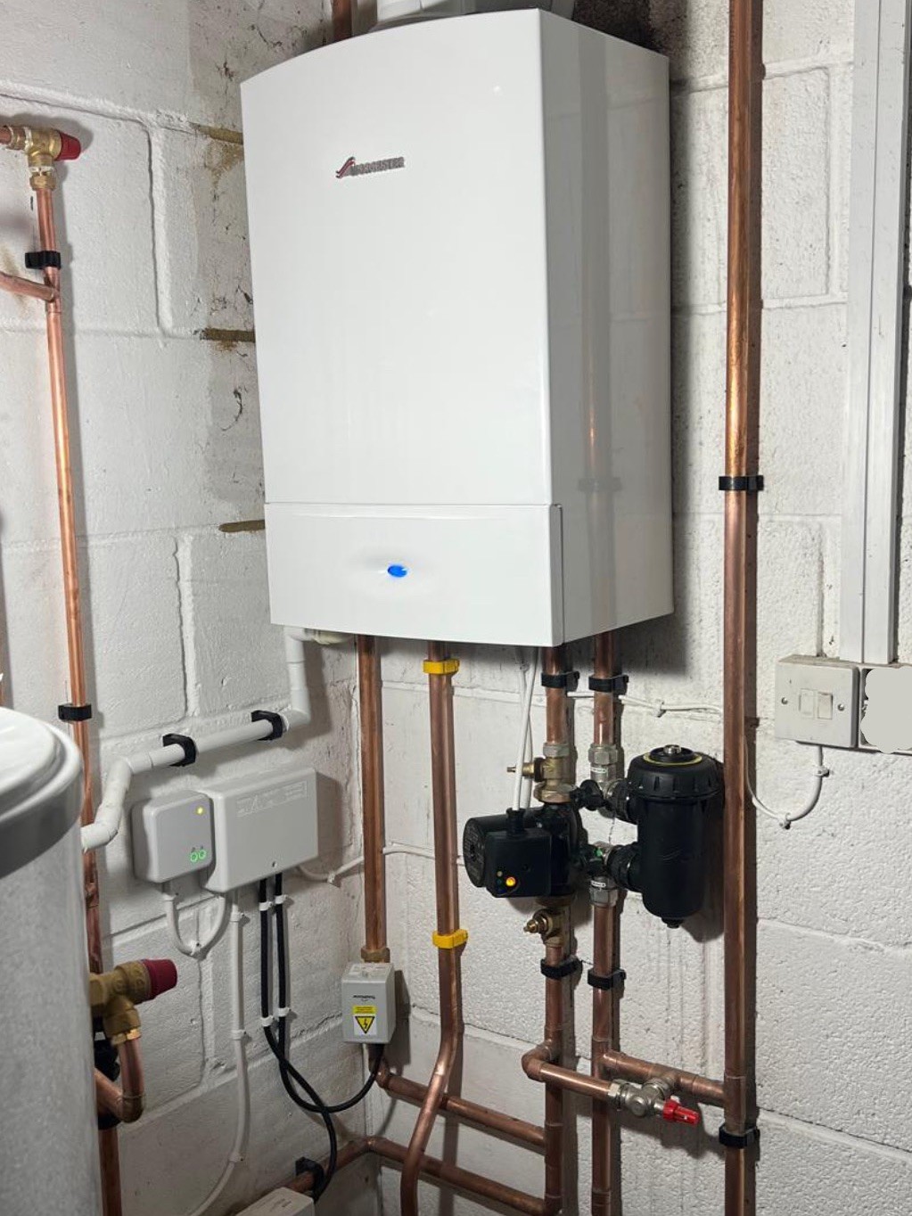 Cylinder install by George Ayres Plumbing